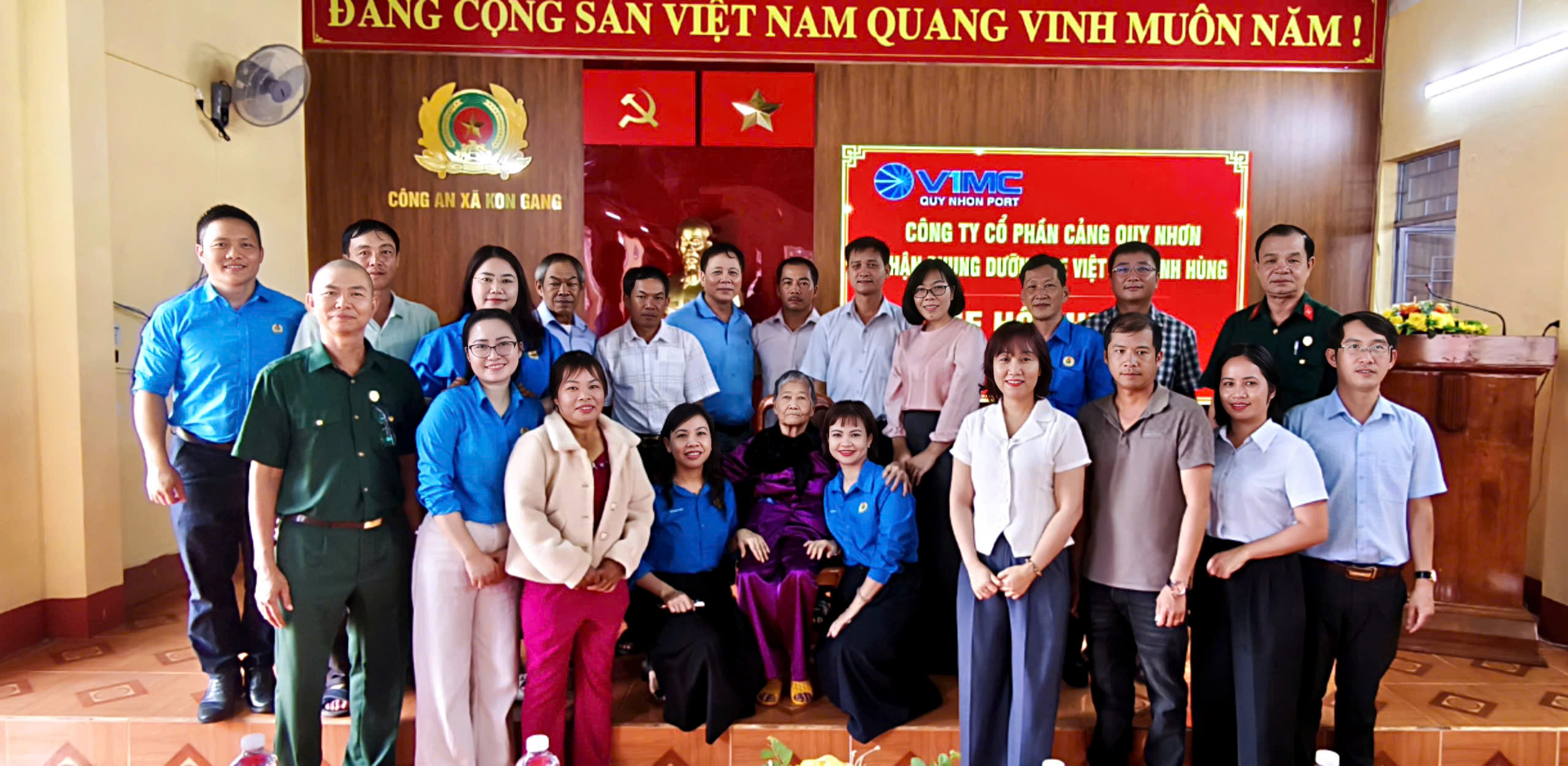 CÔNG TY CỔ PHẦN CẢNG QUY NHƠN TỔ CHỨC LỄ NHẬN PHỤNG DƯỠNG MẸ VIỆT NAM ANH HÙNG HỒ THỊ ĐẠT TẠI TỈNH GIA LAI