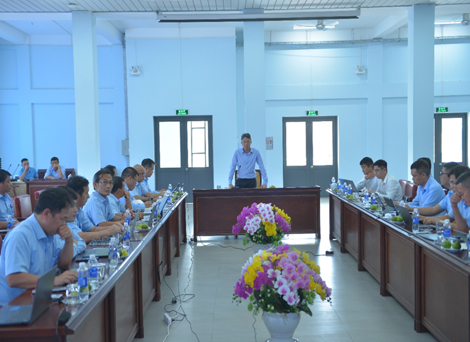 LÃNH ĐẠO TỔNG CÔNG TY HÀNG HẢI VIỆT NAM LÀM VIỆC TẠI CẢNG QUY NHƠN: ĐA DẠNG HÓA NGUỒN HÀNG, XANH HÓA HOẠT ĐỘNG KHAI THÁC CẢNG, HƯỚNG ĐẾN PHÁT TRIỂN BỀN VỮNG