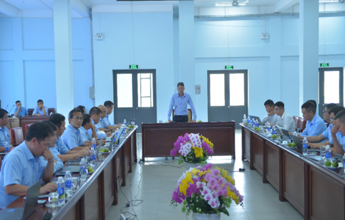 LÃNH ĐẠO TỔNG CÔNG TY HÀNG HẢI VIỆT NAM LÀM VIỆC TẠI CẢNG QUY NHƠN: ĐA DẠNG HÓA NGUỒN HÀNG, XANH HÓA HOẠT ĐỘNG KHAI THÁC CẢNG, HƯỚNG ĐẾN PHÁT TRIỂN BỀN VỮNG