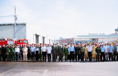 CẢNG QUY NHƠN PHỐI HỢP TỔ CHỨC THÀNH CÔNG DIỄN TẬP PCCC & CNCH QUY MÔ LỚN