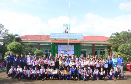ĐOÀN THANH NIÊN CẢNG QUY NHƠN PHỐI HỢP TỔ CHỨC CHƯƠNG TRÌNH “TÌNH NGUYỆN MÙA ĐÔNG”