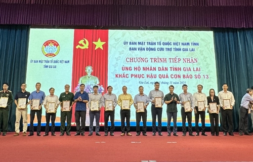 CẢNG QUY NHƠN ỦNG HỘ 500 TRIỆU ĐỒNG, CHUNG TAY CÙNG NHÂN DÂN TỈNH GIA LAI KHẮC PHỤC HẬU QUẢ BÃO SỐ 13